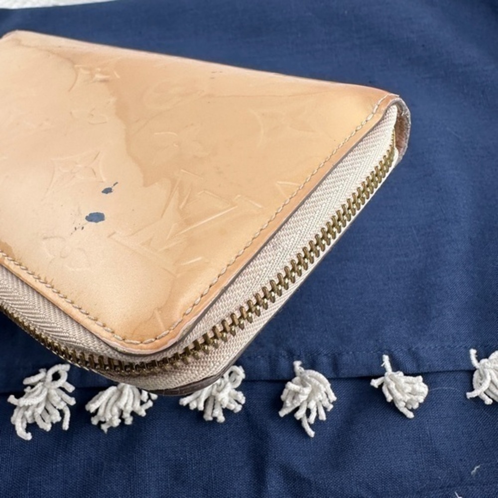 AUTHENTIC Louis Vuitton wallet. Tan. - Picture 10 of 15